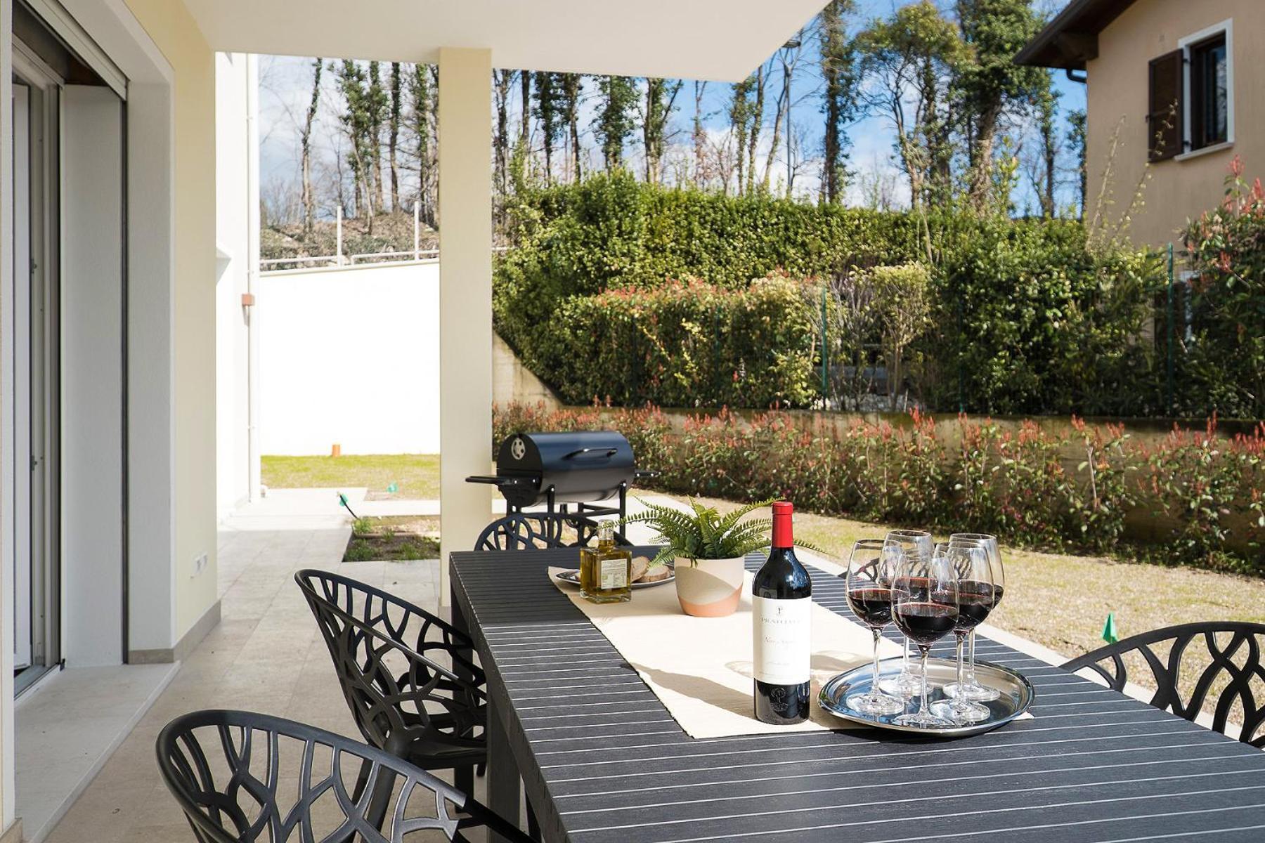 Luxury Villas Gardenia With Private Pool Padenghe sul Garda Exterior photo